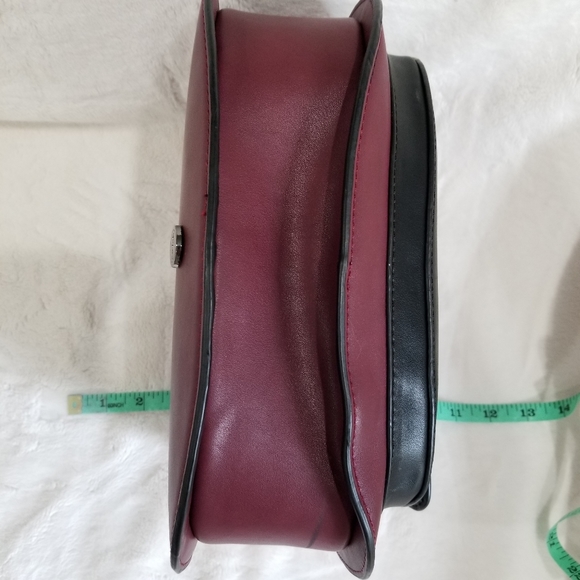 CoLab purse burgundy with black - Picture 5 of 8